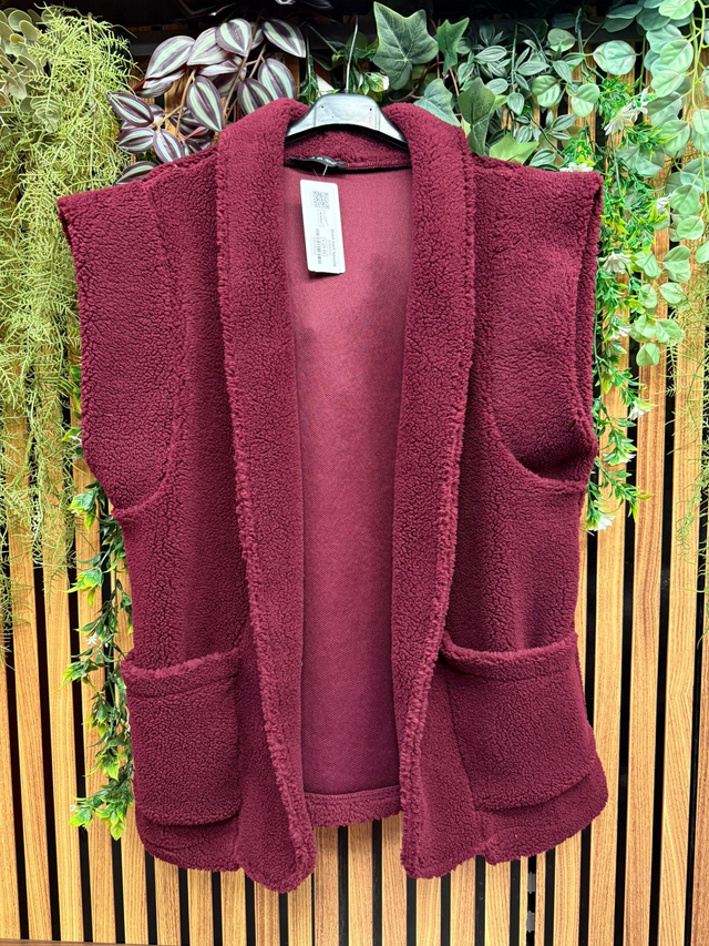 Gilet bouclé kort bordeaux