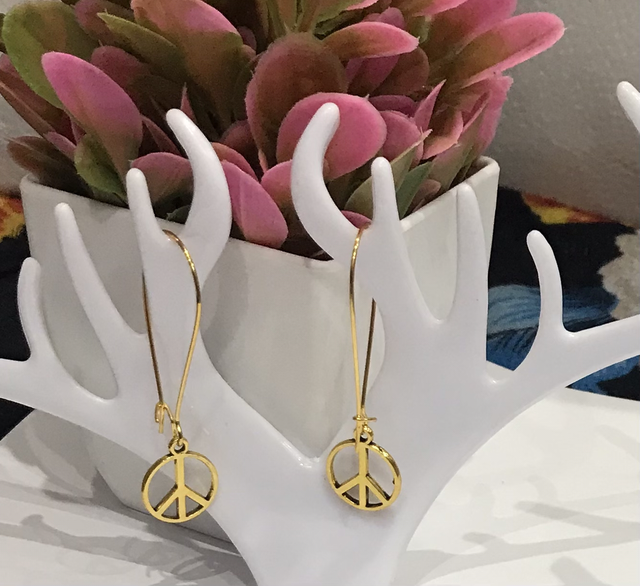 Gold Coloured Dangling - GCD39