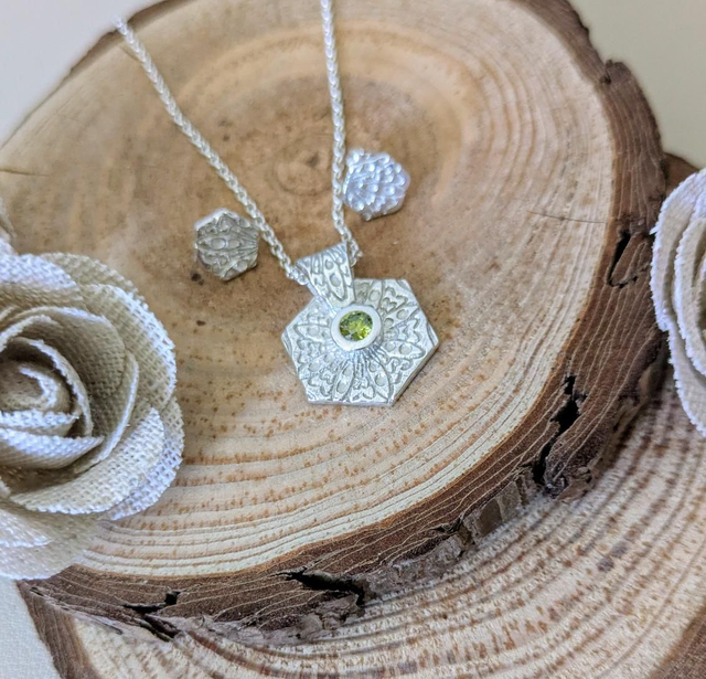 Hexagonal haze pendant and earring set 