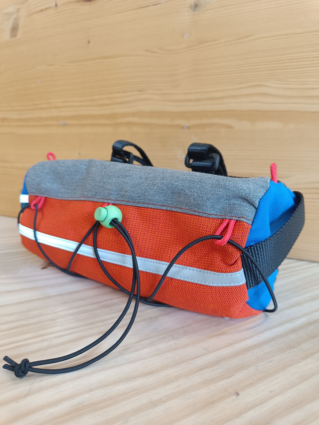 Grande sacoche de guidon cylindrique 3l