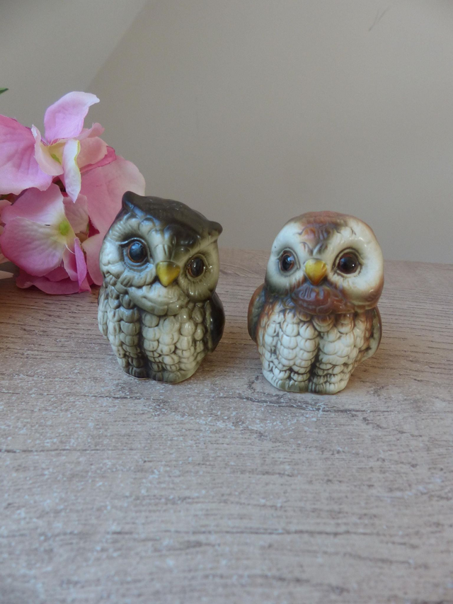 Vintage couple de chouettes en céramique fabriquées en Corée peintes à la main Vaga International, collection mignons bébés animaux oiseaux