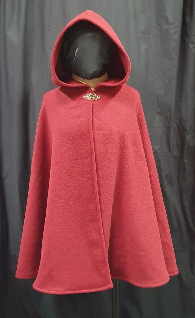 Cape mi-longue en laine