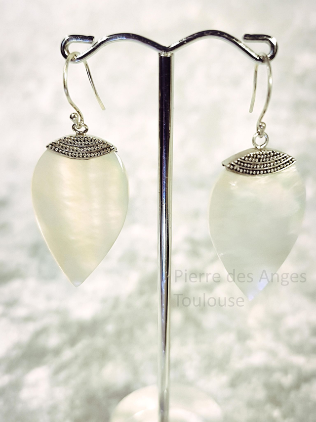 Boucle d'Oreilles Nacre Blanche