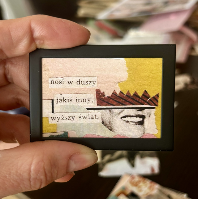 Miniaturka w ramce nr 91 - nosi w duszy jakiś inny wyższy świat 
