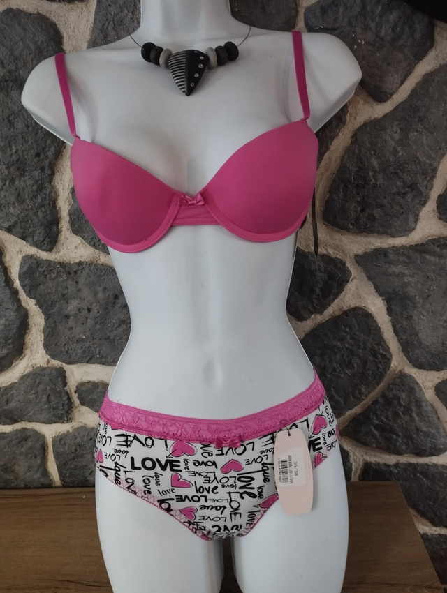 Ensemble rose et blanc graffitis love avec armatures et léger rembourrage