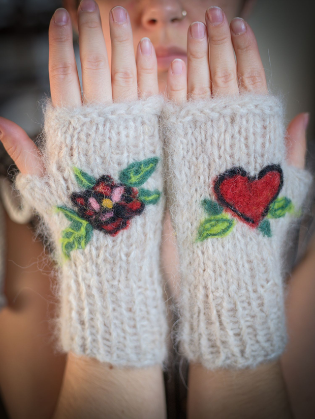 Mitaines Tatouées - La rose et le coeur