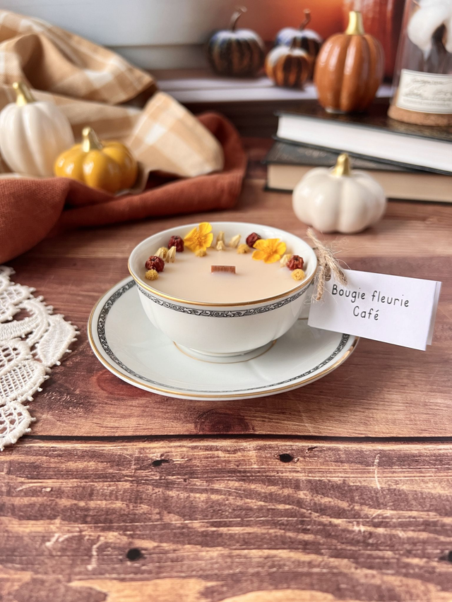 🍁 Bougie Café - tasse à café &quot;frise arabesques noires&quot; avec sous-tasse