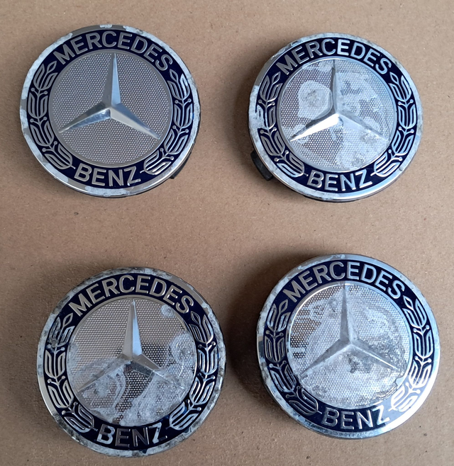 4 Caches moyeux Mercedes Benz Original 75mm Occasion 