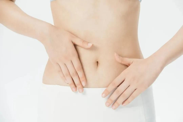 30 min. Bauchmassage mit Aromaöl