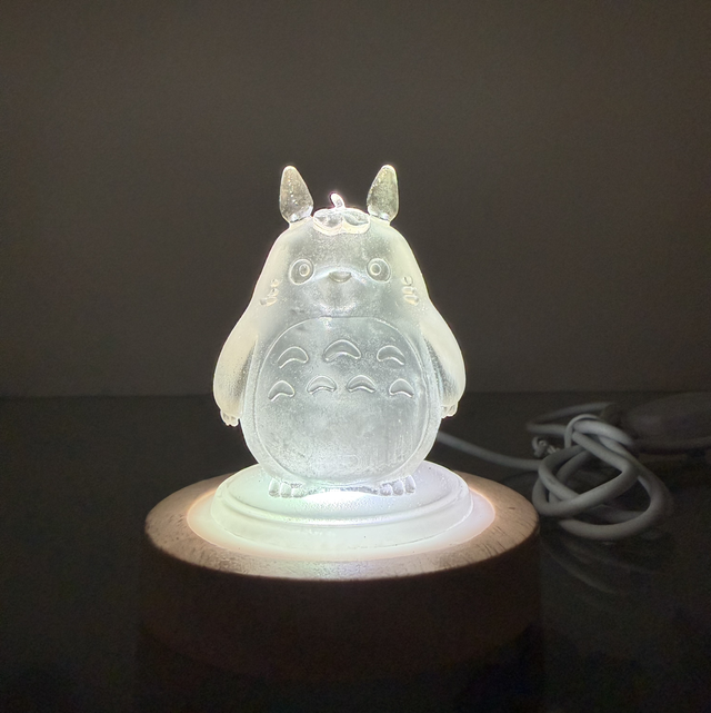 Fanart in resina trasparente con base luminosa
