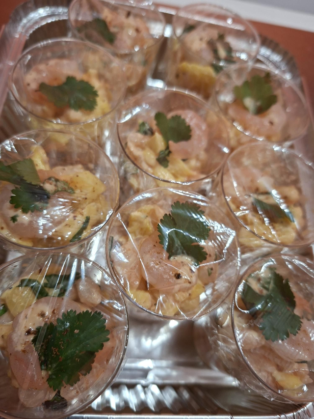 Box 10 verrines crevettes cocktail ananas 