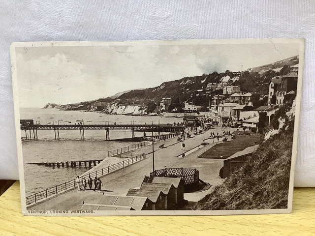 Ventnor. Looking Westward, Isle of Wight, Posted 1928, Unbranded postcard. Our Ref No. R798 £2.50