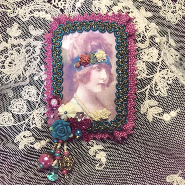 Broche Femme au turban