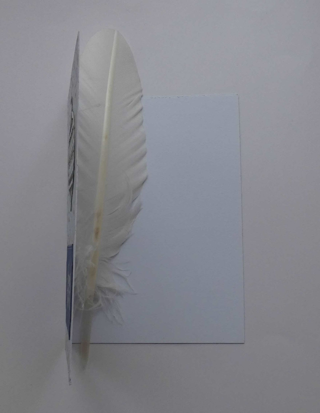 Une boule de Noël bleue