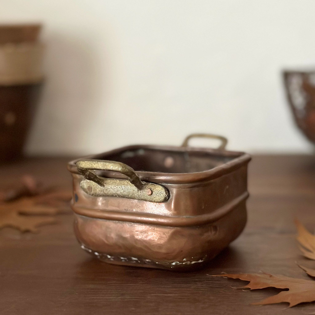 la petite jardinière en cuivre