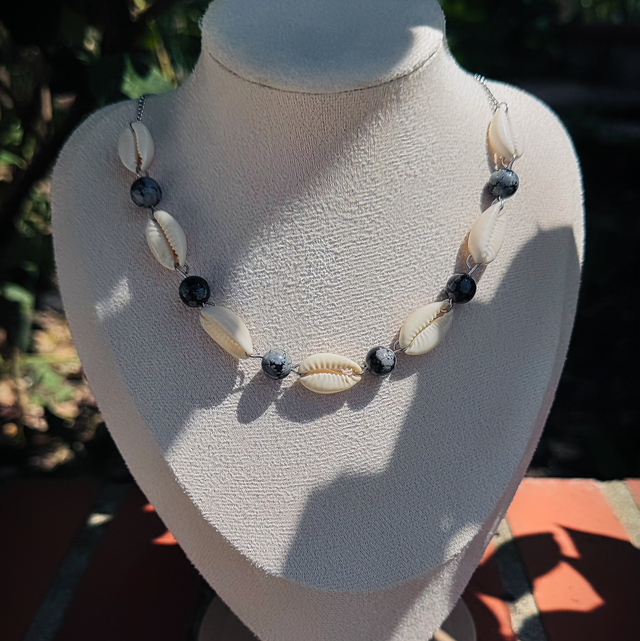 Collier ODYSSÉE obsidienne neige 