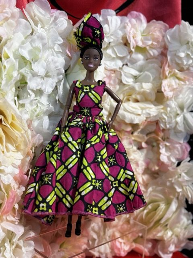 Poupée – Robe en Wax rose et vert & Coiffe assortie - Fait main