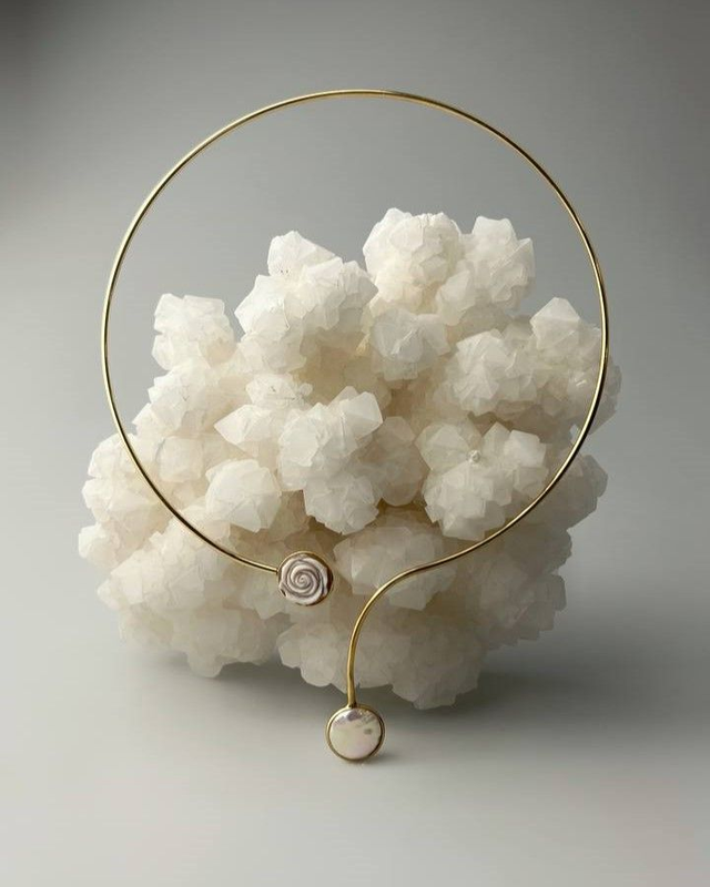 Collana Pura – Rosa Cammeo e Perla Moneta