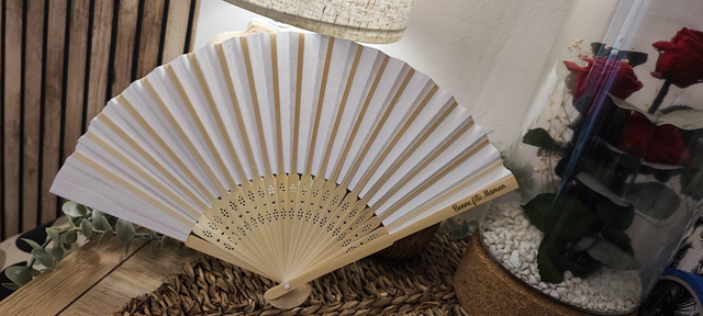 Lot d' Éventails en bois et papier blanc – Evénements 🌿✨