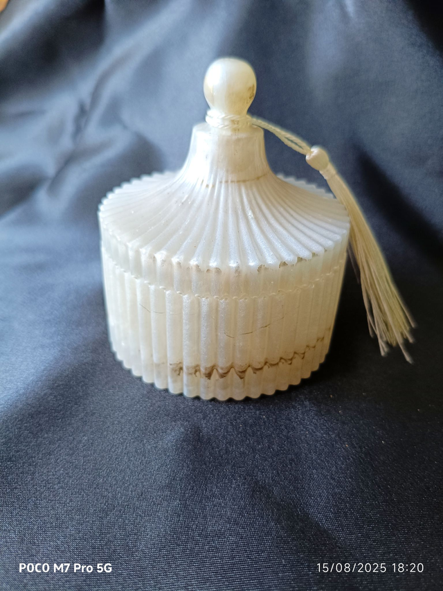 Boîte blanc nacrée