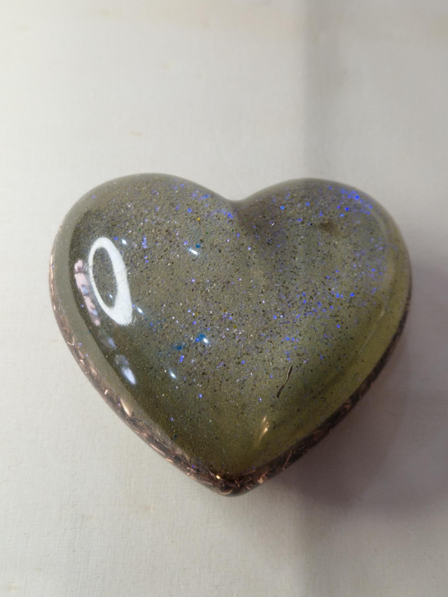 Orgonite, coeur / 065