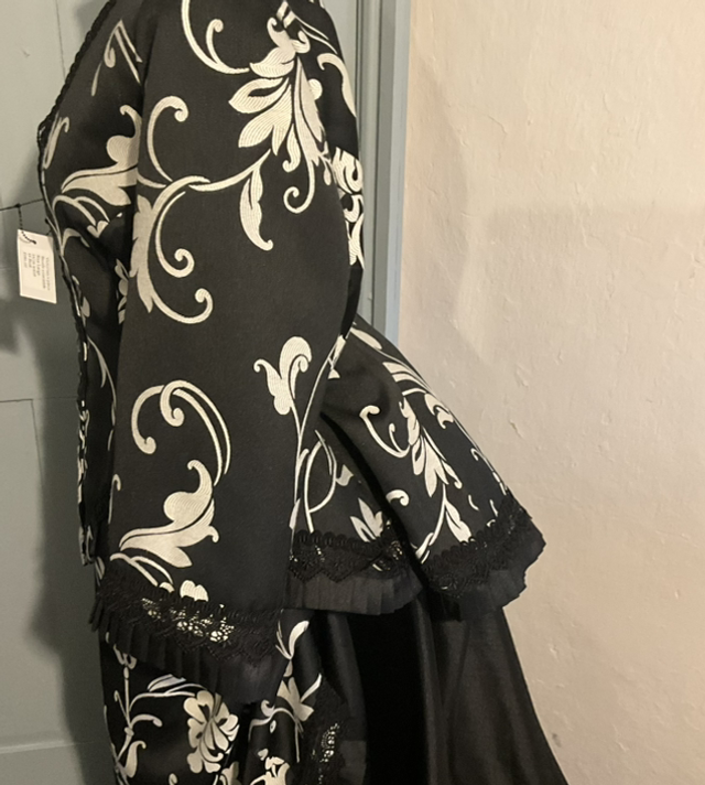 Trained skirt & jacket 006