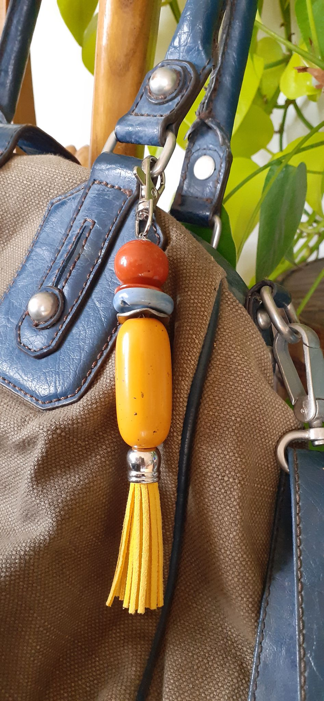 Mostaza Bijoux de Sac à main, argenté, perles carmin &amp; moutarde