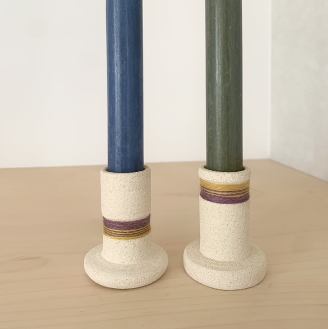 Duo de bougeoirs en grès et laine