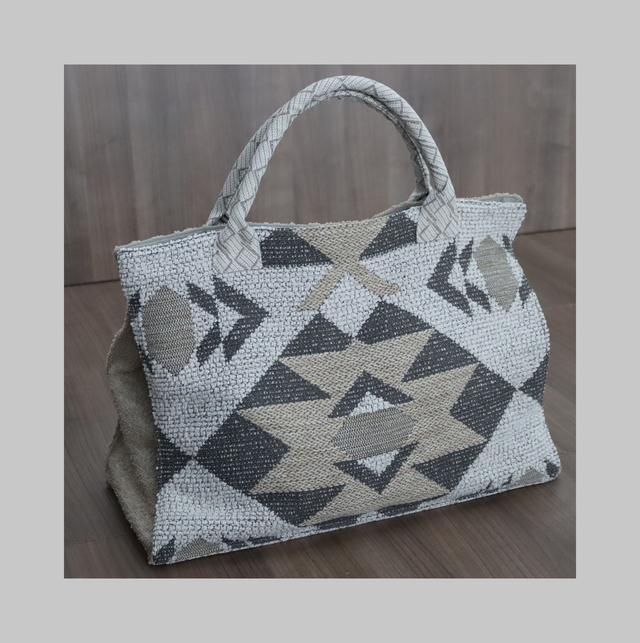 WINONA BAG col. toni naturali: bianco, grigio, ecrù, beige