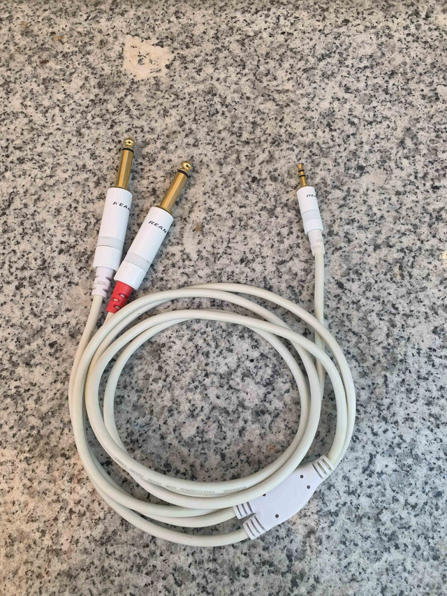 Audiokabel 3.5mm Stereo auf  2-fach 6,3mm Mono, Weiß, 1.5M