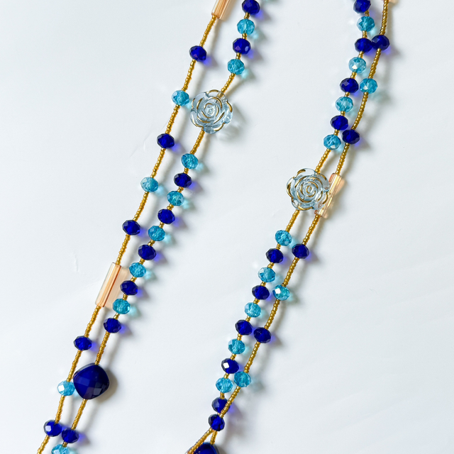 Chaine de taille bleue