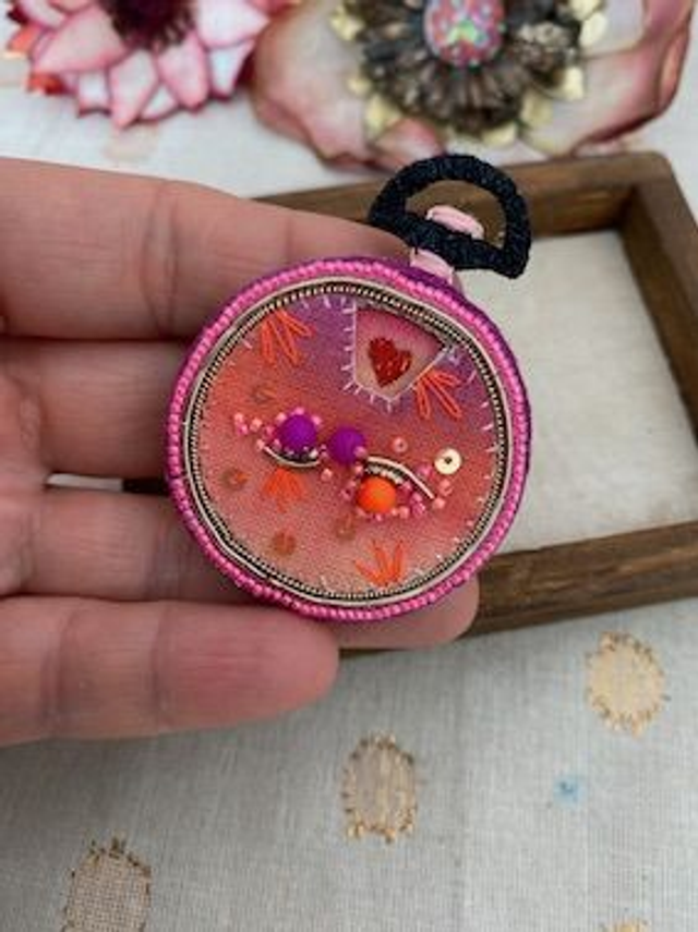 Broche météo interieure montre à gousset