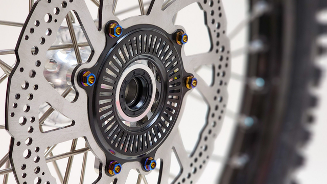 Vis de disque titane ultra bee Warp9 