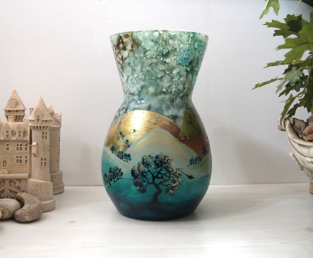 Grand vase peint à la main " paysage d'automne"