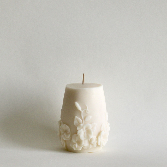 Bougie moulée fleurs grimpantes