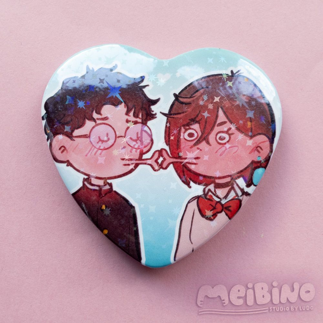 okarun x momo - pin serduszko 