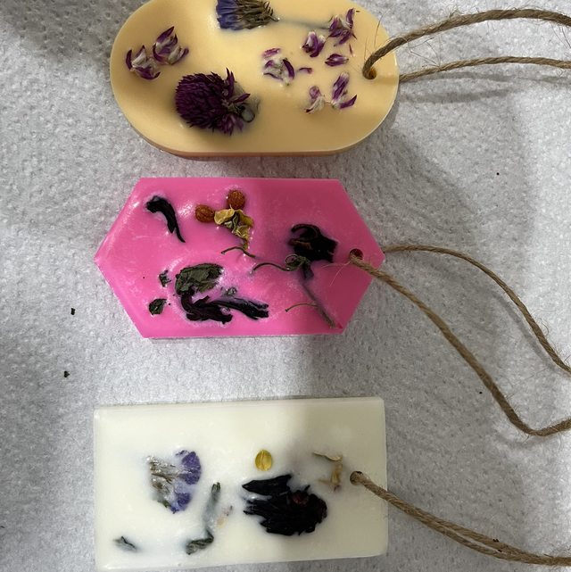 Scented Wardrobe Hangers x2