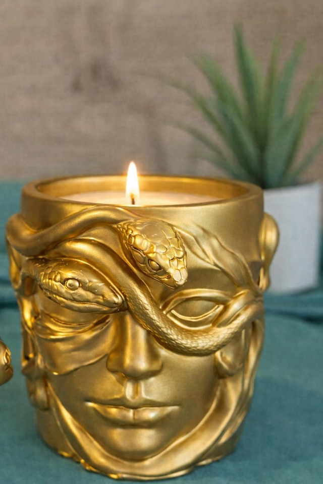 Bougie parfumée pot en méduse 