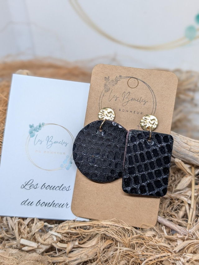 Boucles d&#039;oreilles Asymétrique noir as019