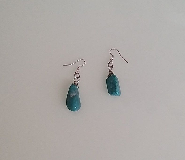 Apatit ásvány fülbevaló.