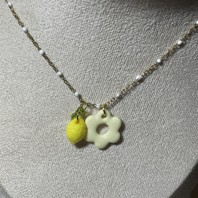 Collier Doré Style Jiji Jaune Pastel