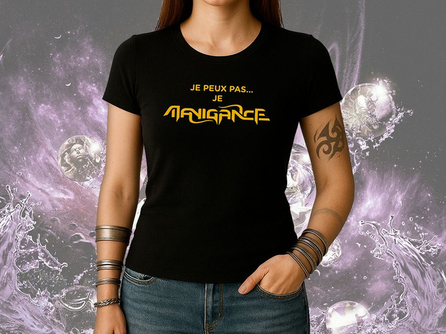 Girly "Je peux pas... Je MANIGANCE"