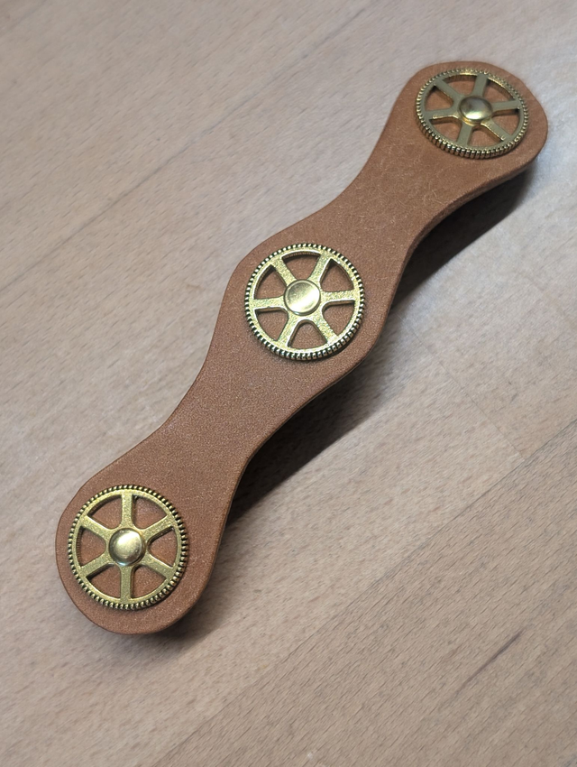 Barrette à cheveux inspiration steampunk.