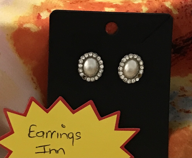 Children-Adult Studs -White- CASEW-1