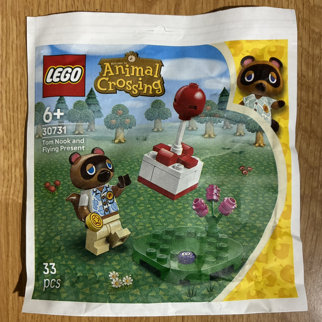 LEGO Animal Crossing™ Tom Nook et Cadeau Volant 30731