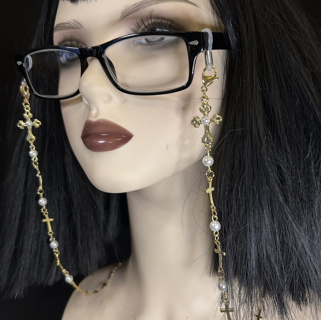 Sanctelle glasses chain 