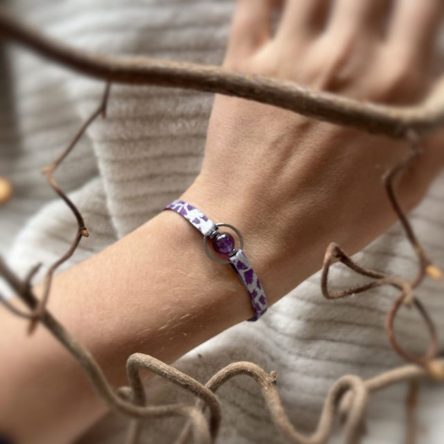 Bracelet Aura#1 - tissu violet, améthyste, acier inox