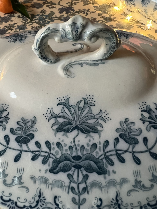 REGENCE - Légumier (petite soupière) signé St Amand & Hamage Nord - Terre de Fer