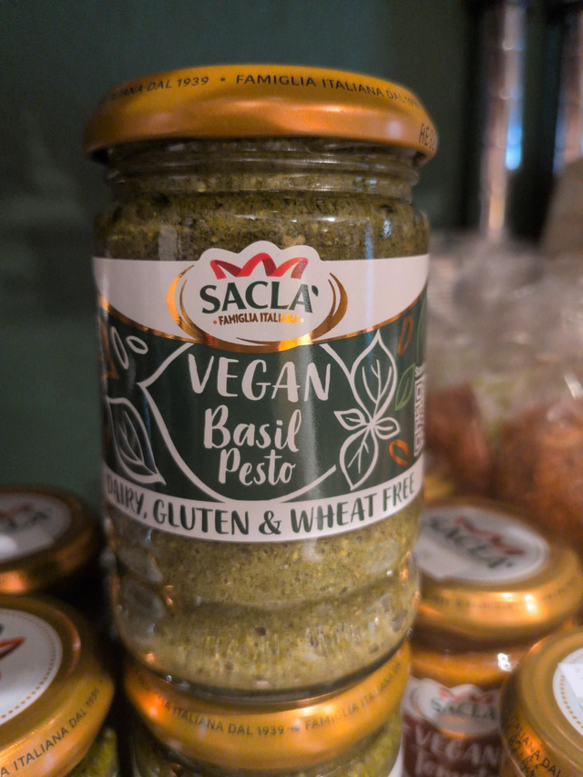 Sacla vegan basil pesto 190g