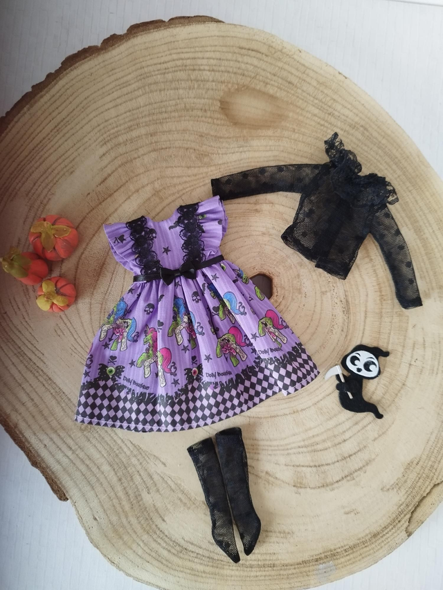 Zombie Unicorn lilac (Dress, blouse and socks)